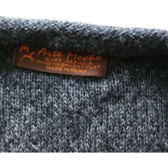 Arte Meche grey baby alpaca sweater with hanging beaded embelishment - Picture 3 of 7